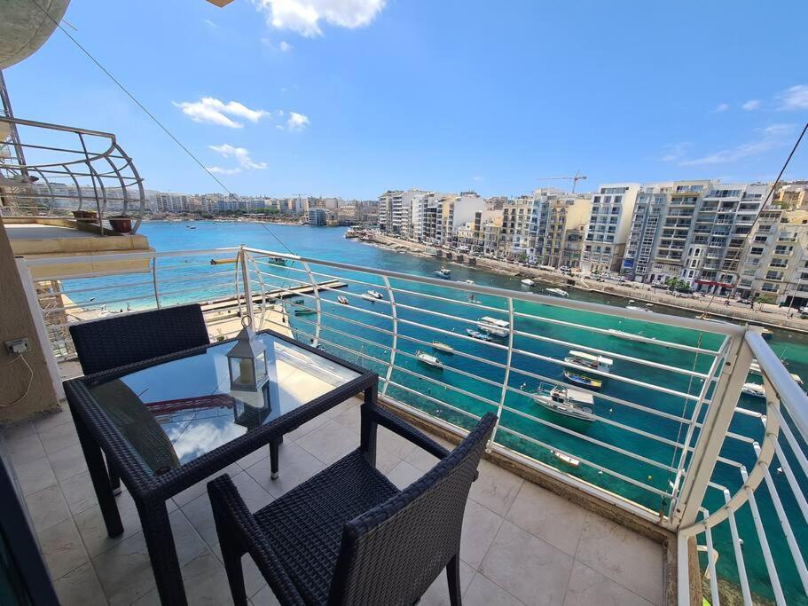 2 Bedroom Seafront Duplex Penthouse In The Heart Of Spinola Bay St. Julian's Exterior foto