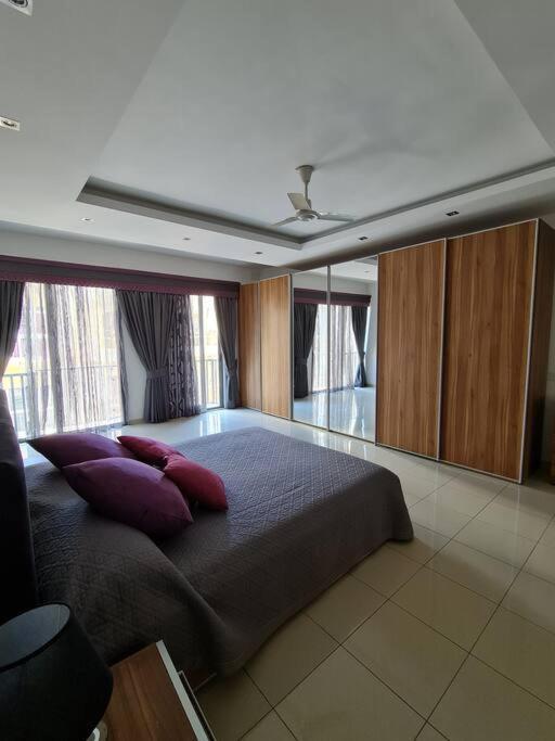 2 Bedroom Seafront Duplex Penthouse In The Heart Of Spinola Bay St. Julian's Exterior foto