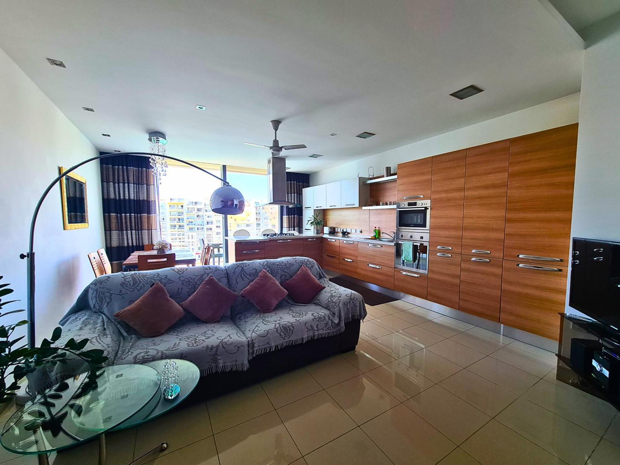 2 Bedroom Seafront Duplex Penthouse In The Heart Of Spinola Bay St. Julian's Exterior foto